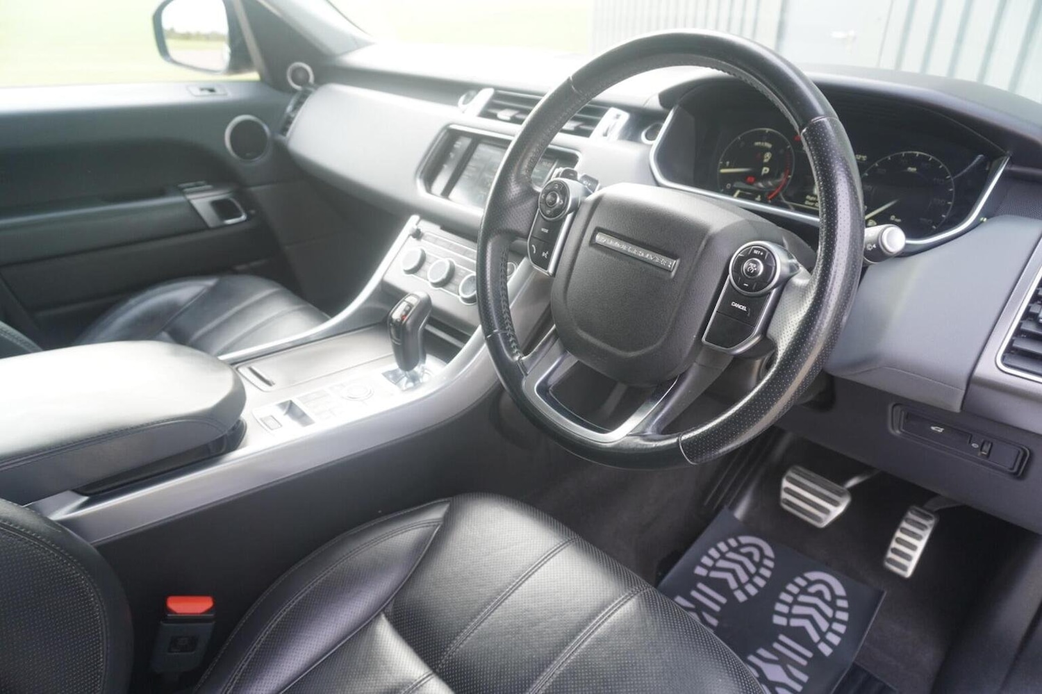 Used Land Rover Range Rover Sport 2015 for sale - 76211855: Photo 16