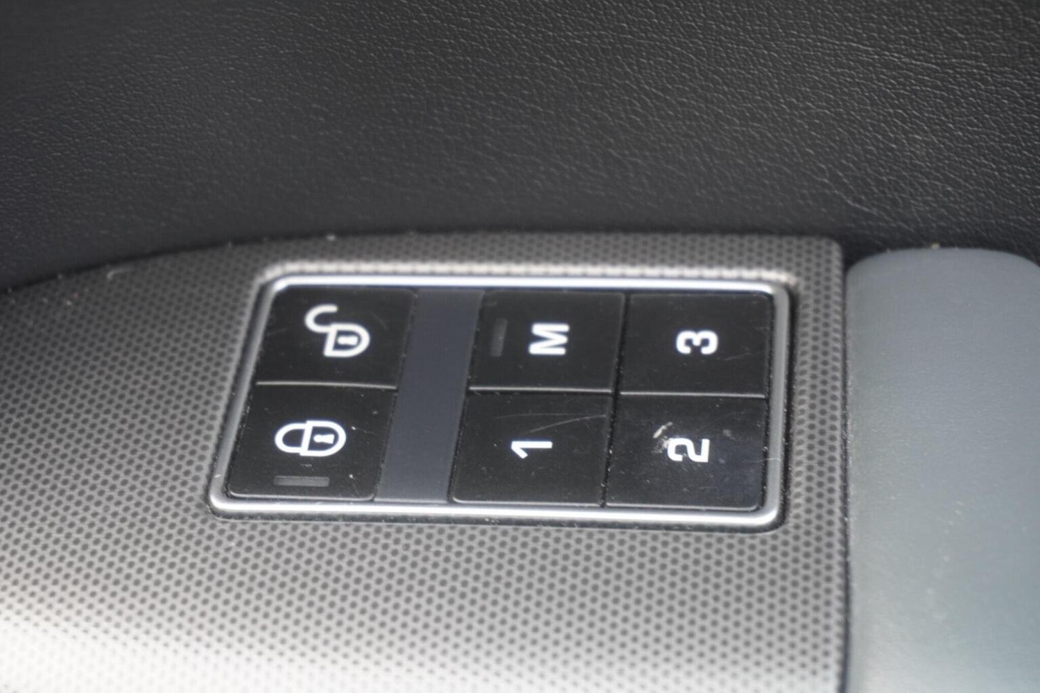 Used Land Rover Range Rover Sport 2015 for sale - 76211855: Photo 26