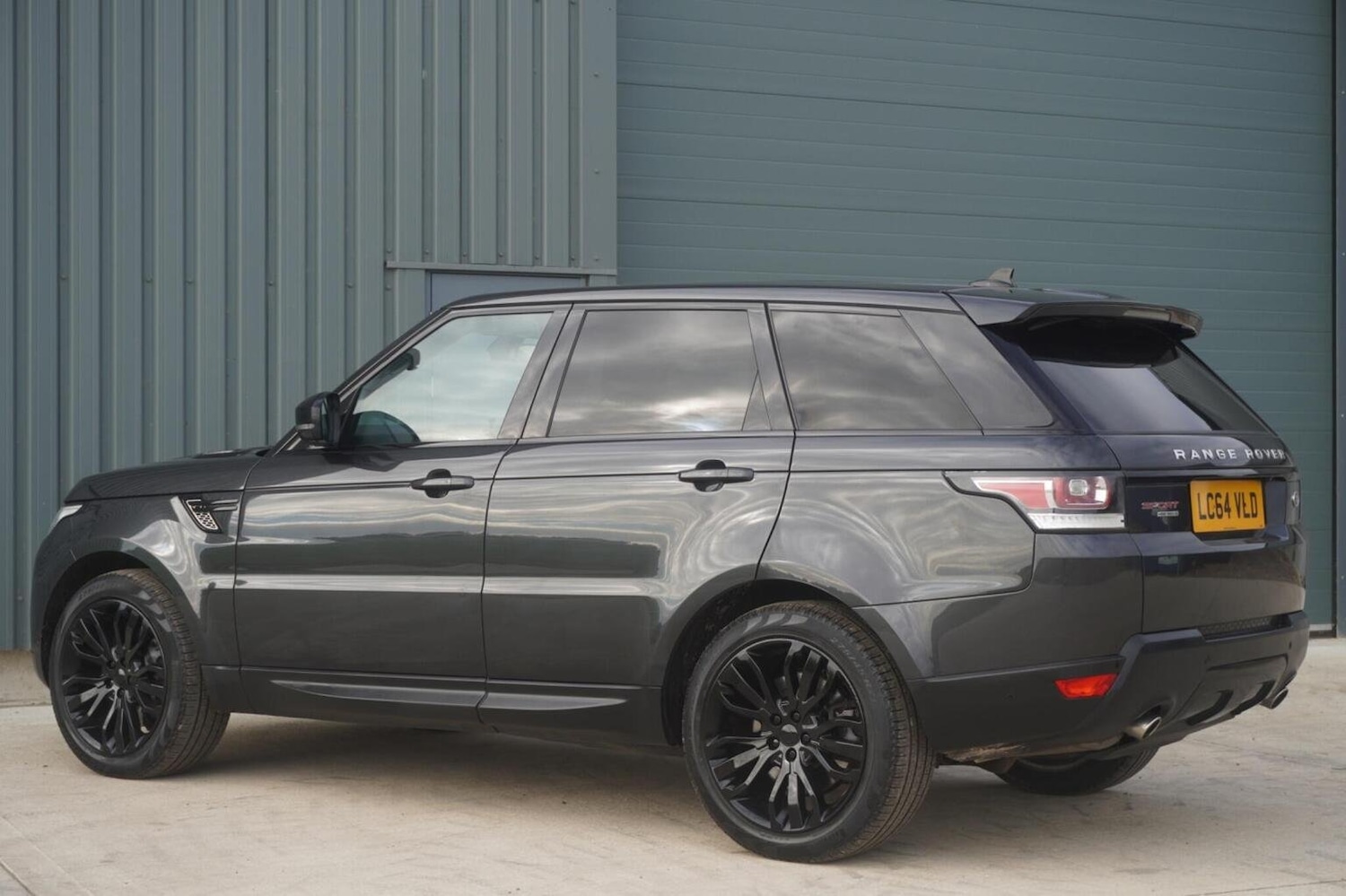 Used Land Rover Range Rover Sport 2015 for sale - 76211855: Photo 4