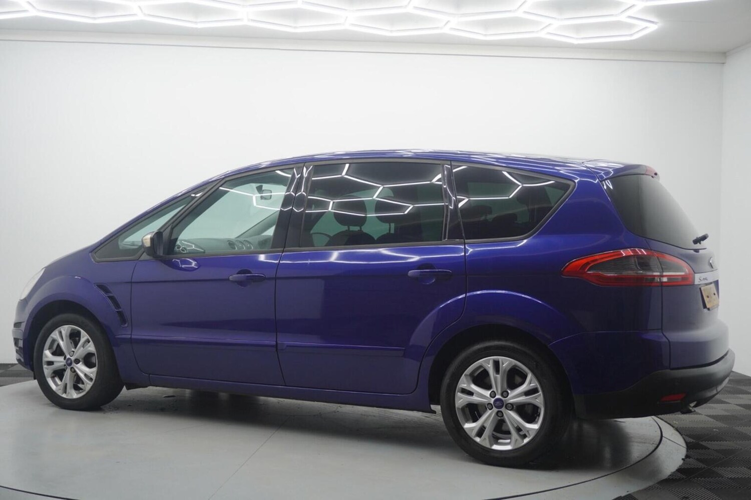 Used Ford S-Max 2014 for sale - 77610023: Photo 4