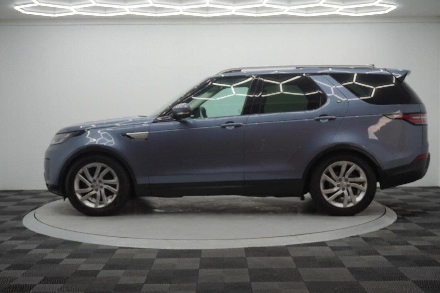 Used Land Rover Discovery 2019 for sale - 76482908: Photo 14