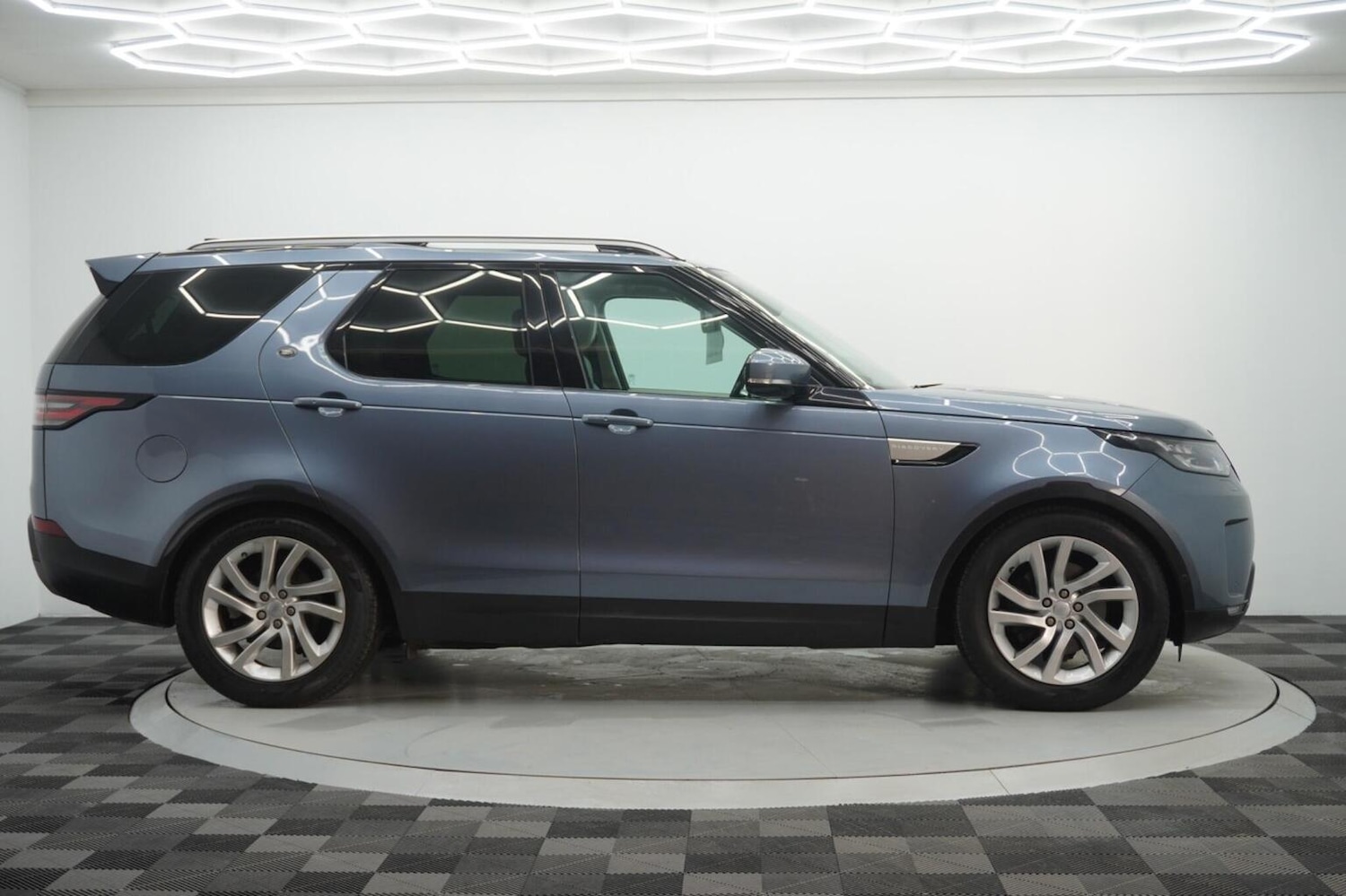 Used Land Rover Discovery 2019 for sale - 76482908: Photo 19