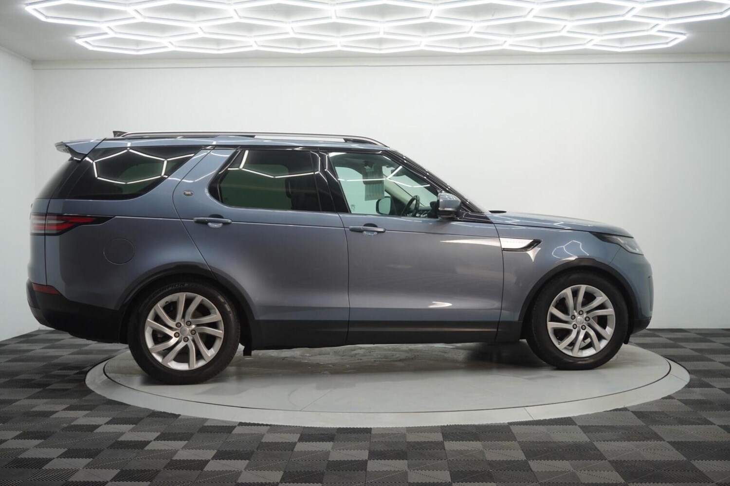 Used Land Rover Discovery 2019 for sale - 76482908: Photo 22