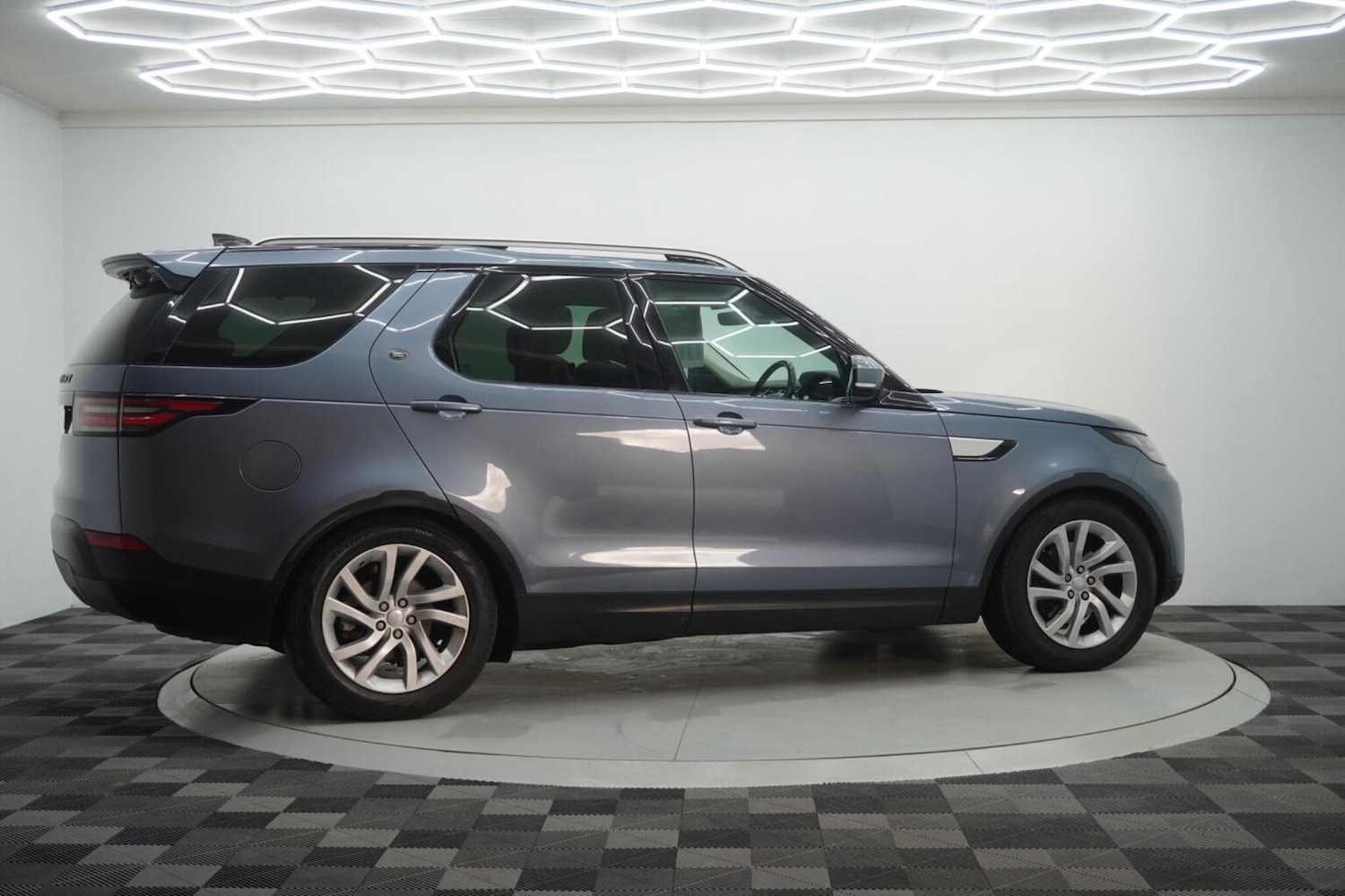 Used Land Rover Discovery 2019 for sale - 76482908: Photo 23