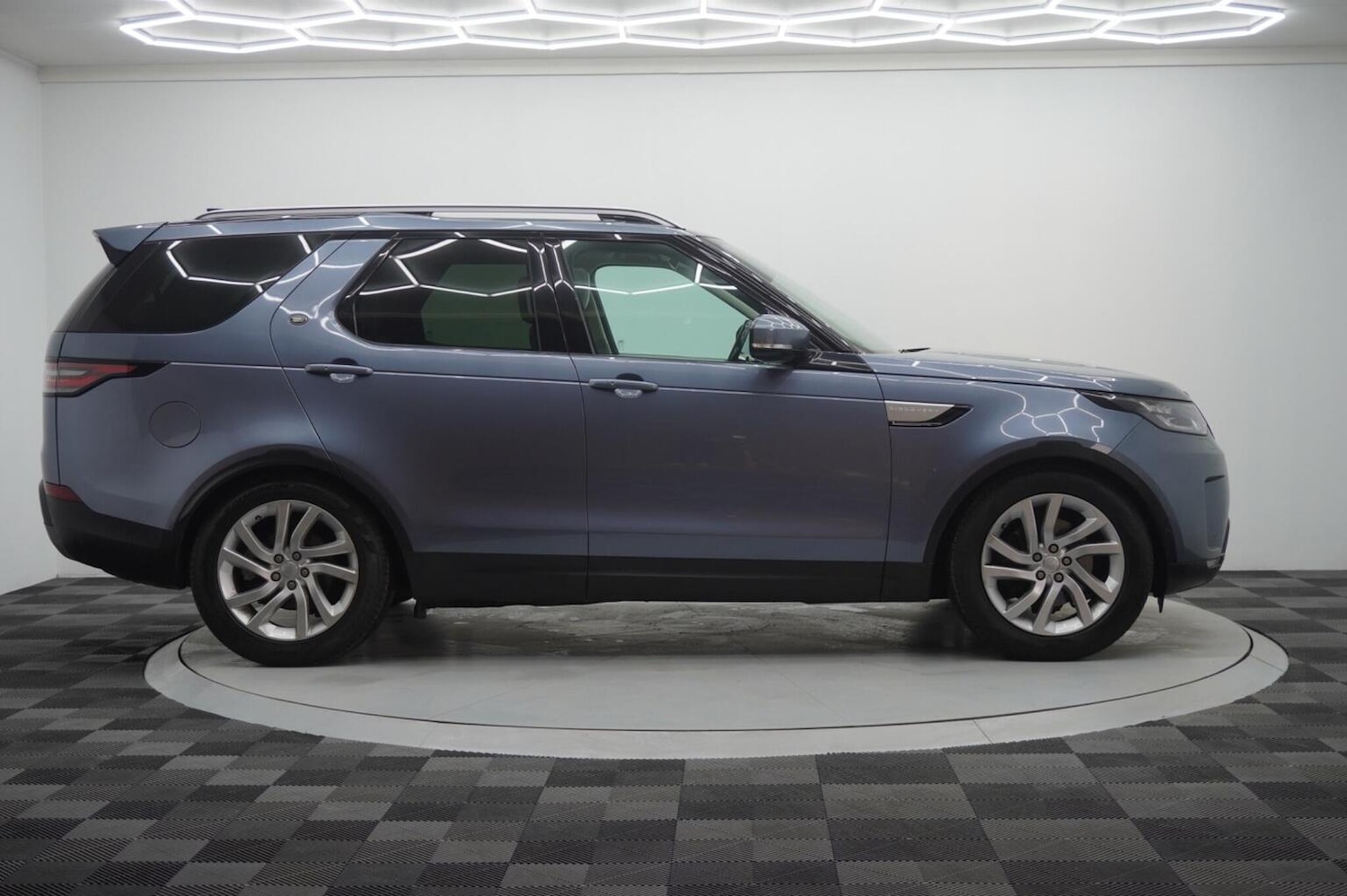 Used Land Rover Discovery 2019 for sale - 76482908: Photo 24