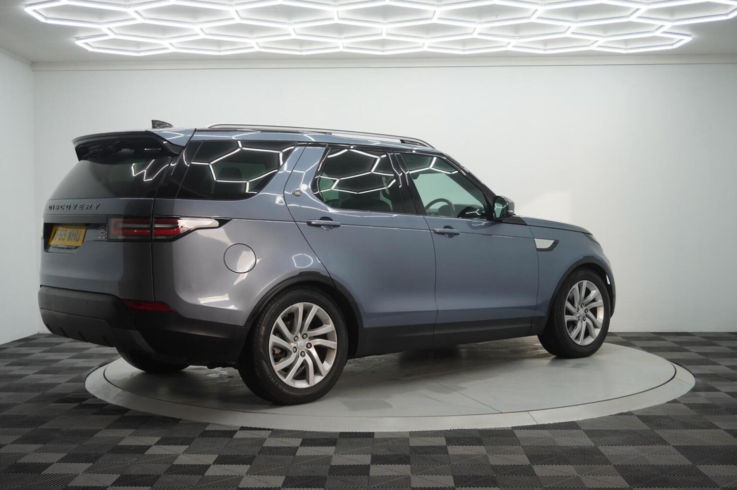 Used Land Rover Discovery 2019 for sale - 76482908: Photo 32