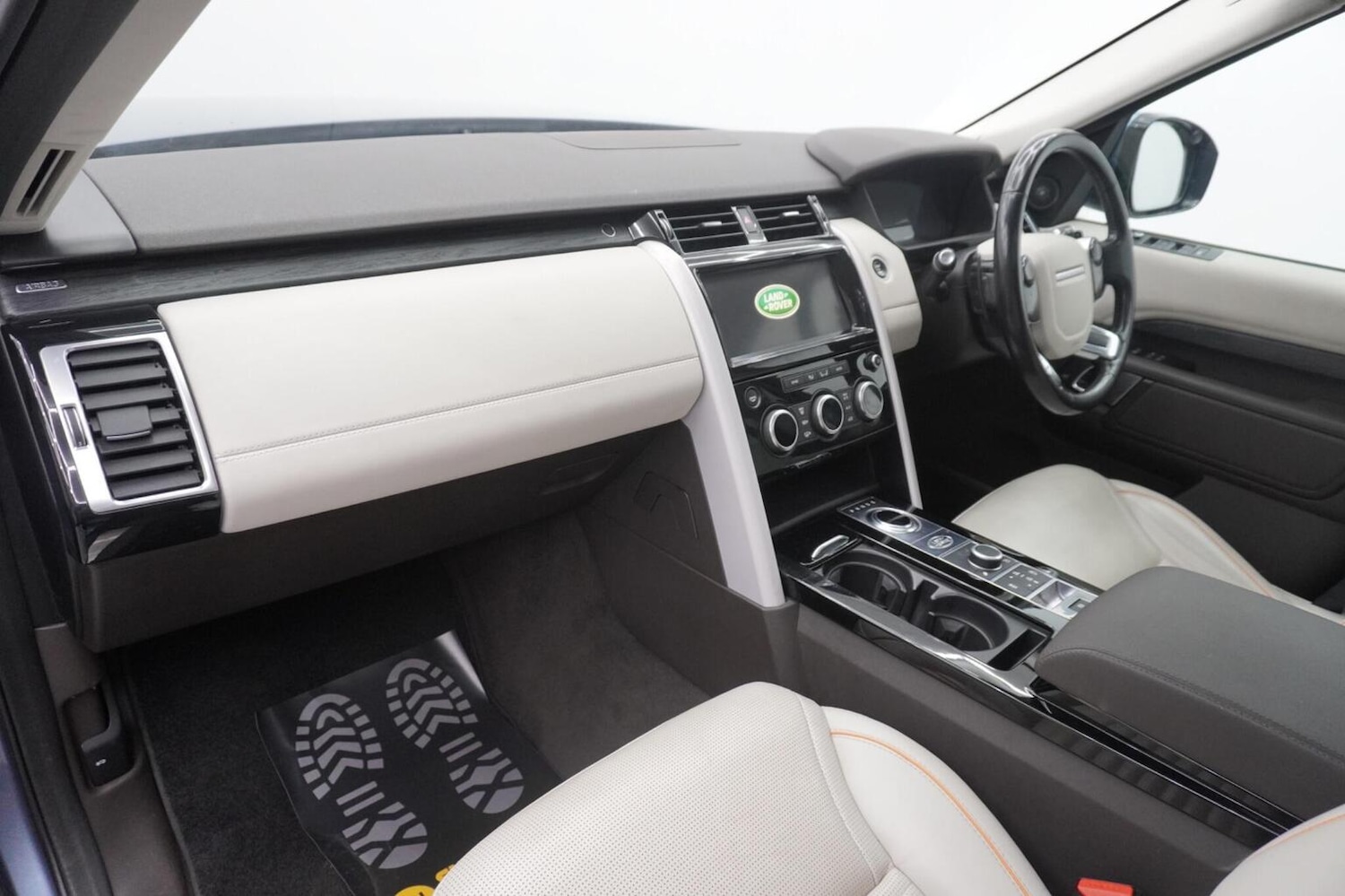 Used Land Rover Discovery 2019 for sale - 76482908: Photo 38