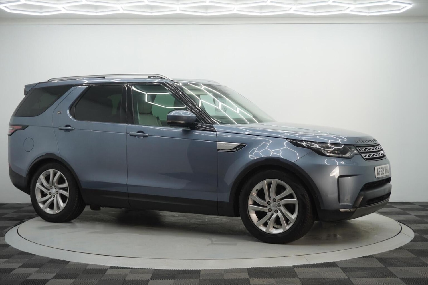 Used Land Rover Discovery 2019 for sale - 76482908: Photo 4