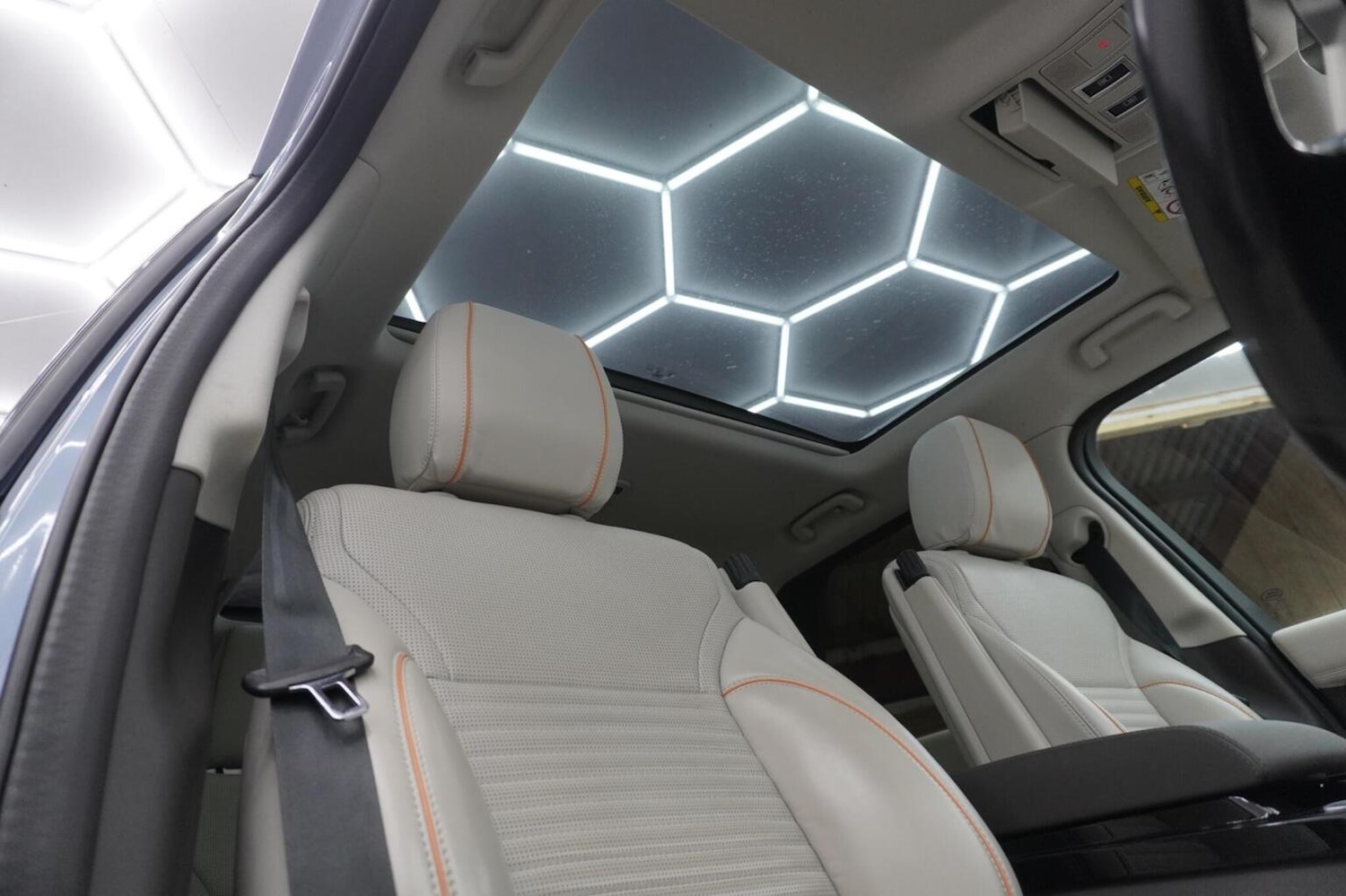 Used Land Rover Discovery 2019 for sale - 76482908: Photo 42