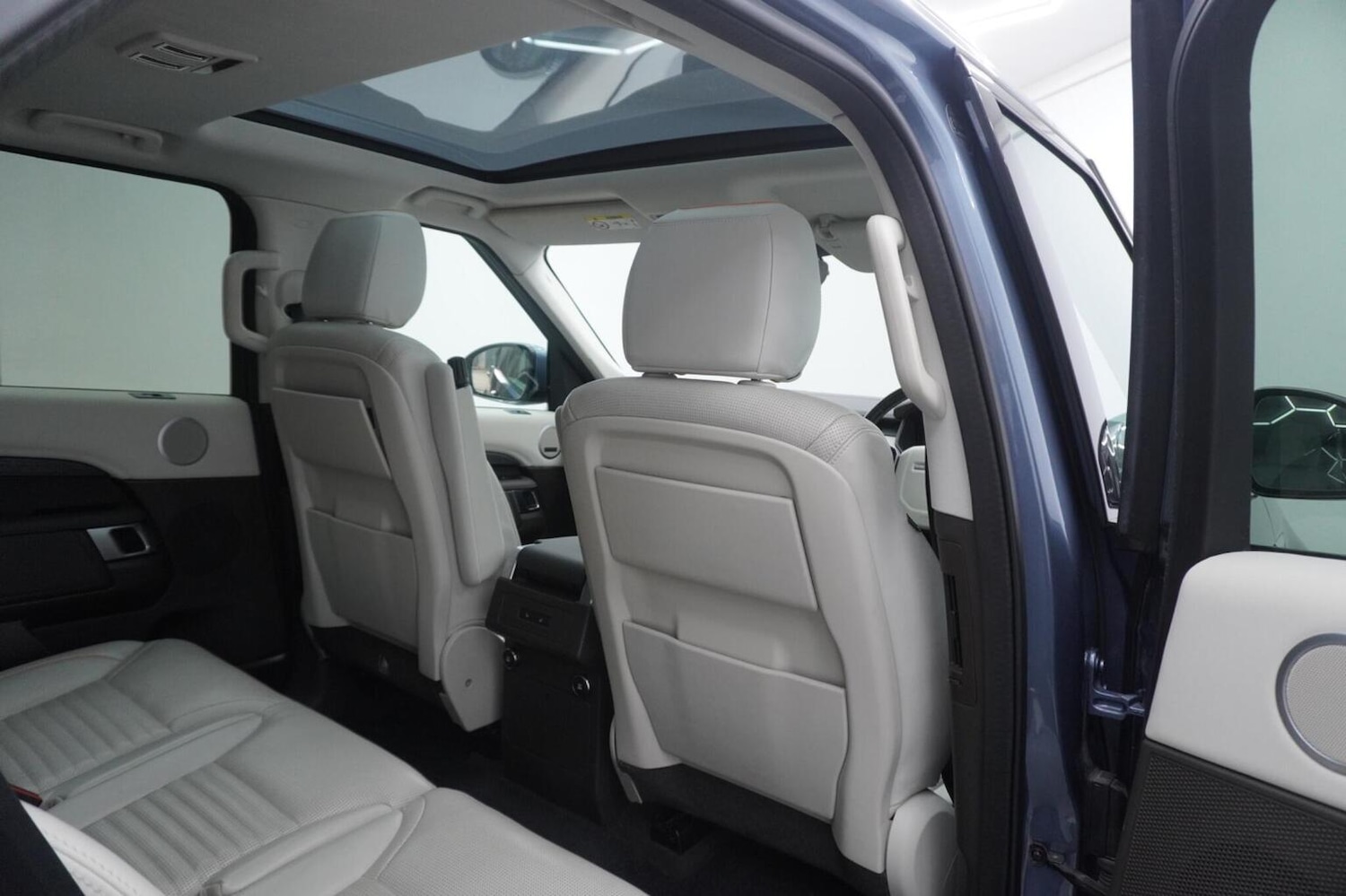 Used Land Rover Discovery 2019 for sale - 76482908: Photo 44