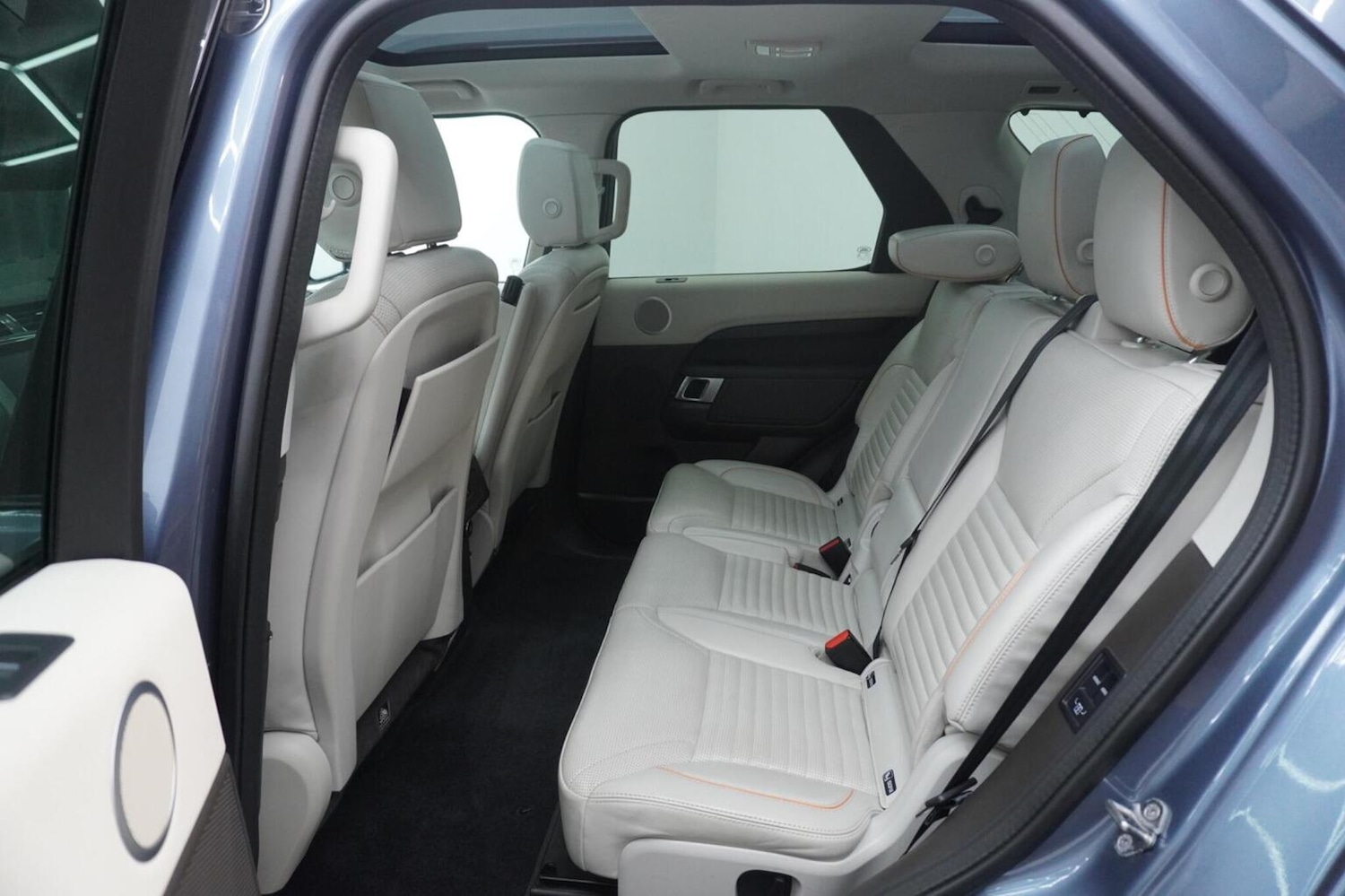 Used Land Rover Discovery 2019 for sale - 76482908: Photo 48