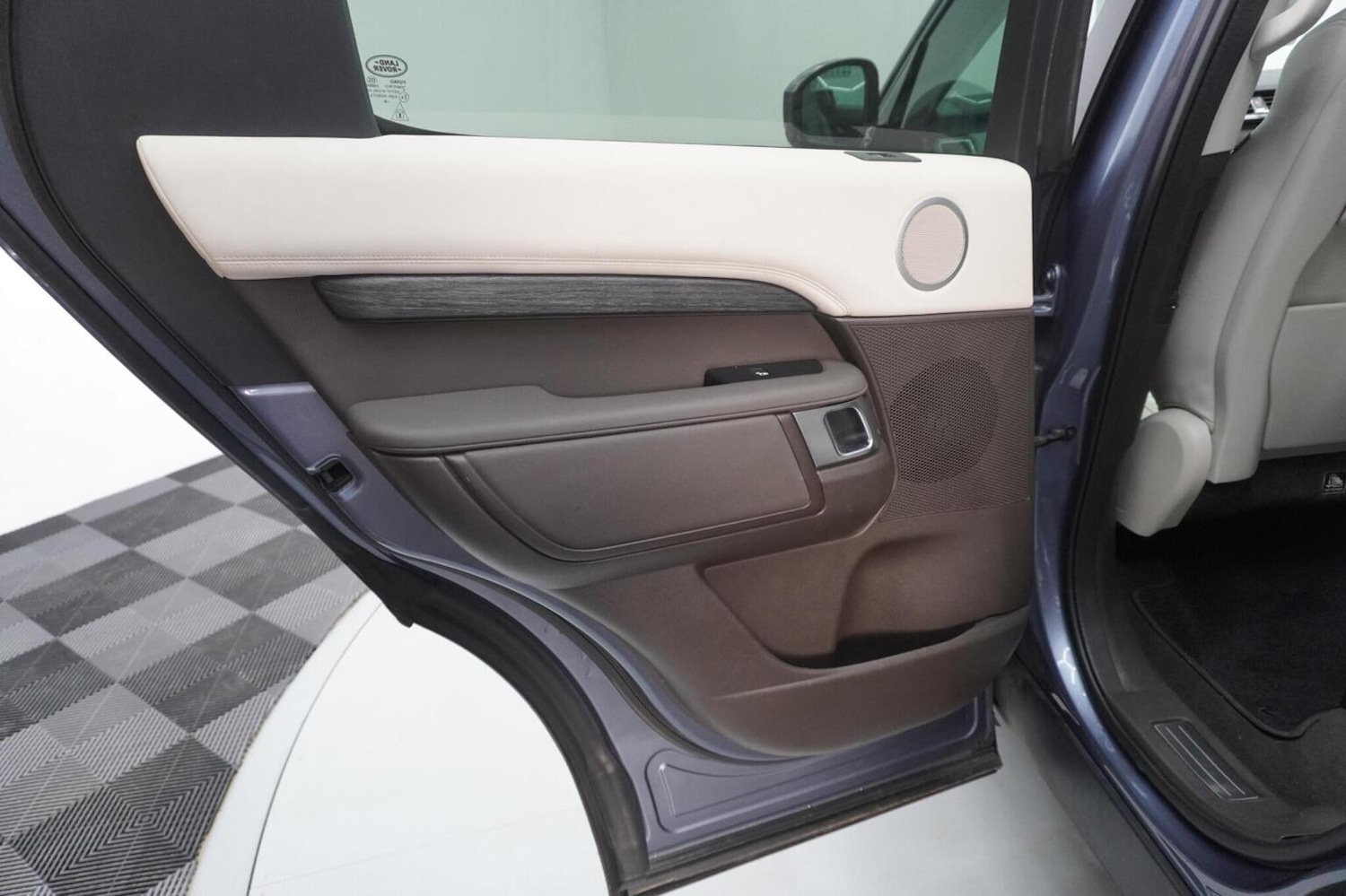 Used Land Rover Discovery 2019 for sale - 76482908: Photo 55