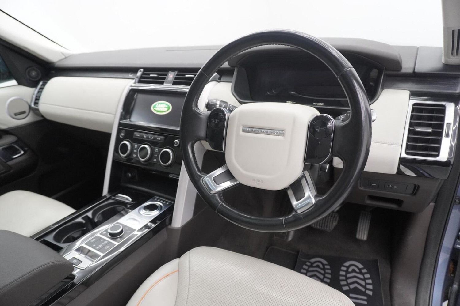 Used Land Rover Discovery 2019 for sale - 76482908: Photo 69