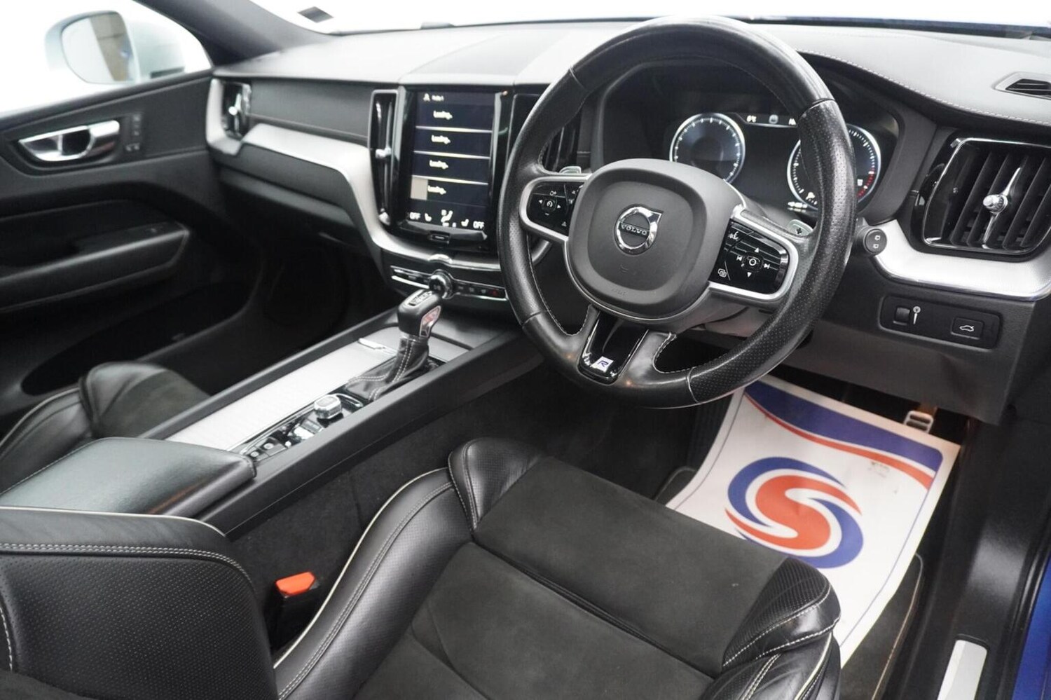 Used Volvo XC60 2018 for sale - 77438421: Photo 17