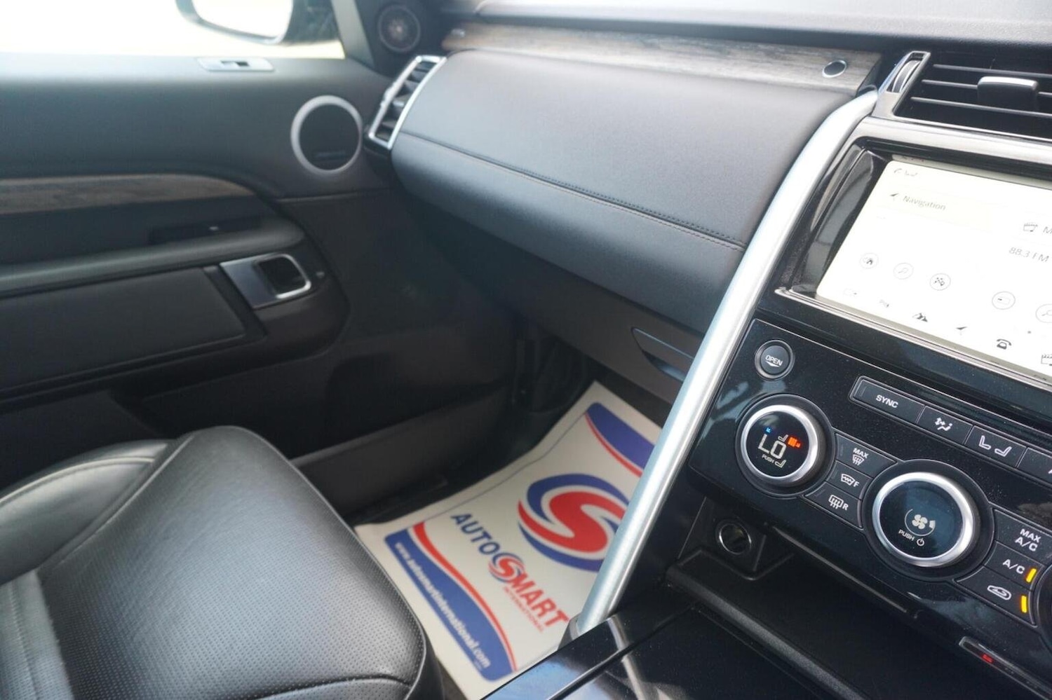 Used Land Rover Discovery 2017 for sale - 76164505: Photo 14