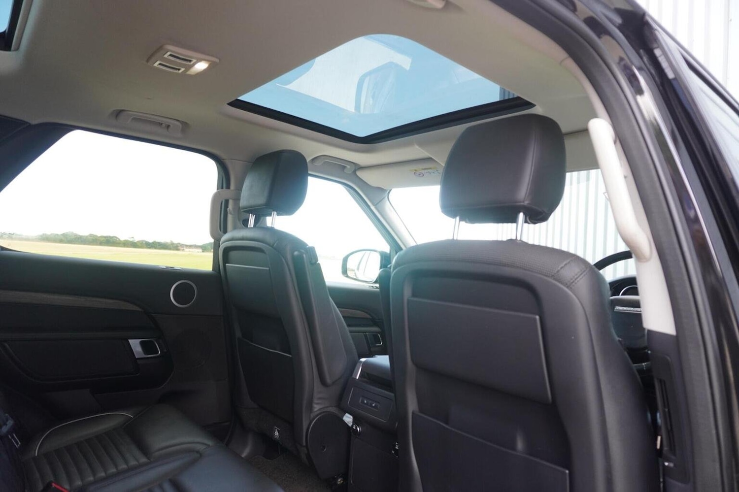 Used Land Rover Discovery 2017 for sale - 76164505: Photo 19