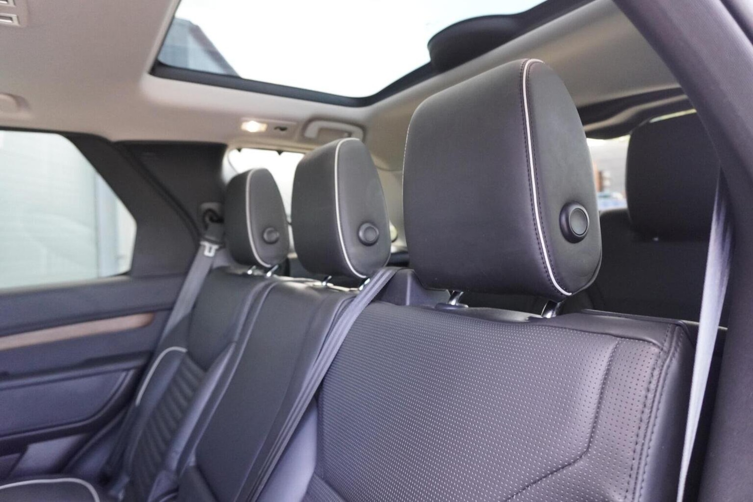 Used Land Rover Discovery 2017 for sale - 76164505: Photo 24