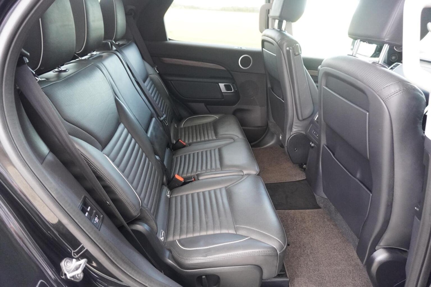 Used Land Rover Discovery 2017 for sale - 76164505: Photo 25