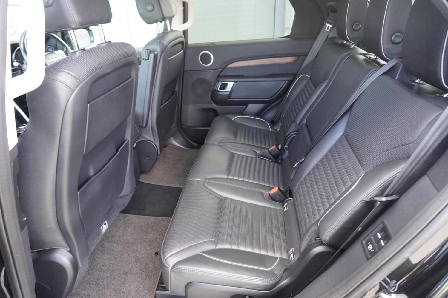 Used Land Rover Discovery 2017 for sale - 76164505: Photo 26