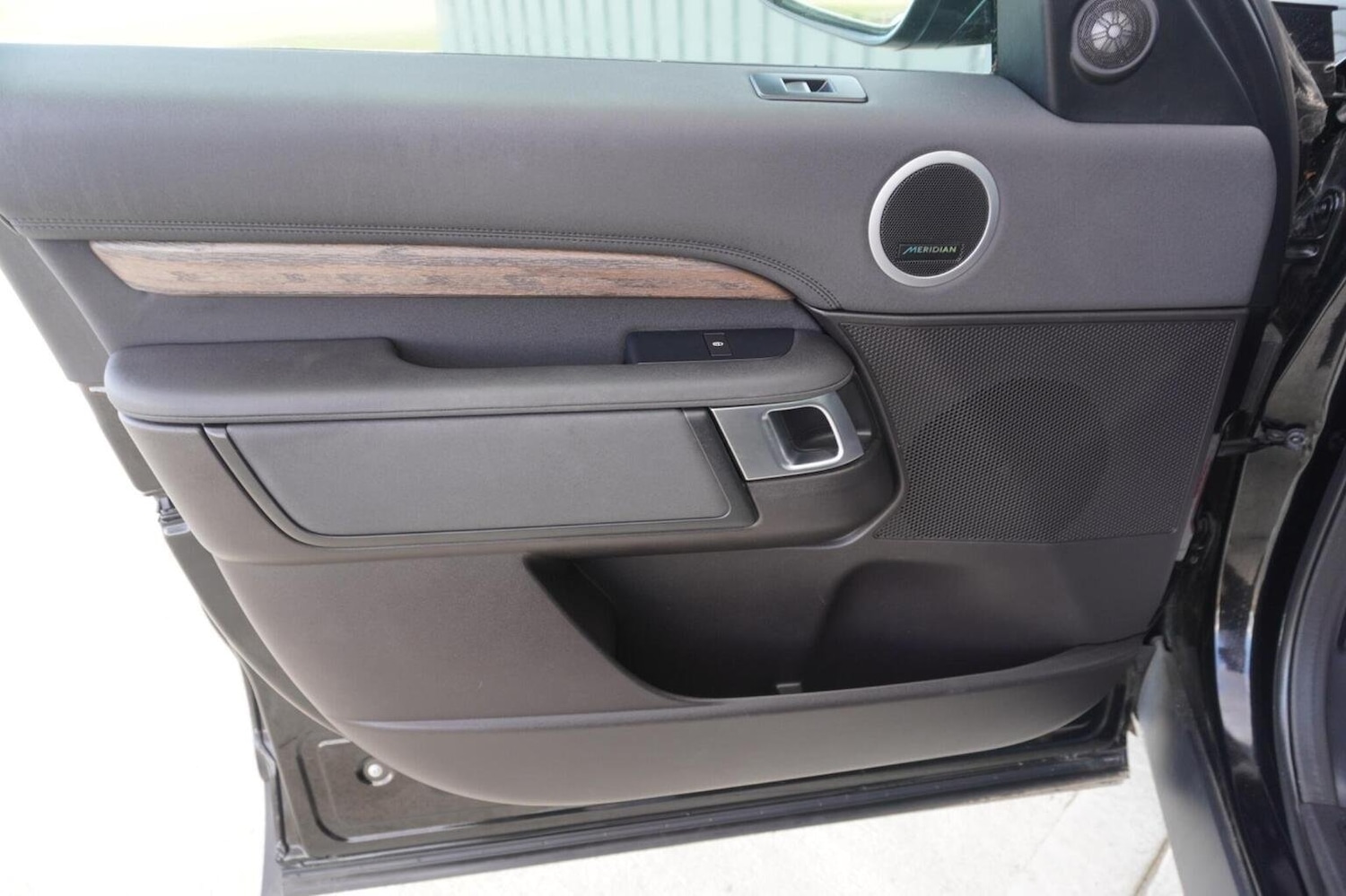 Used Land Rover Discovery 2017 for sale - 76164505: Photo 39