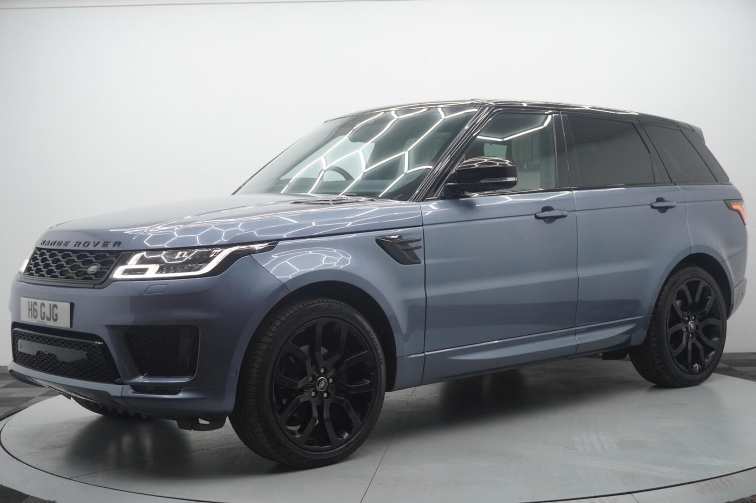 Used Land Rover Range Rover Sport 2018 for sale - 77656342: Photo 2