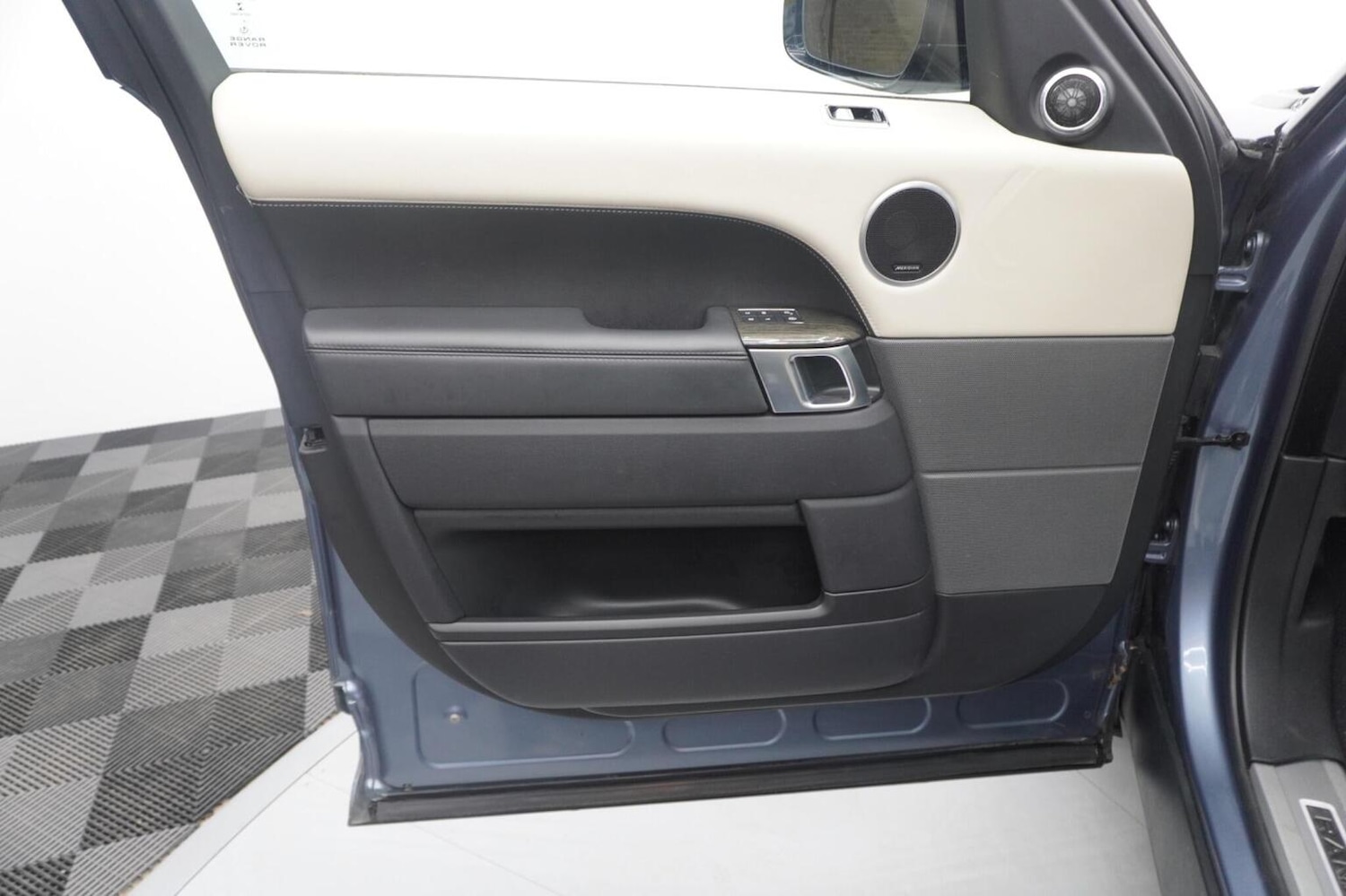 Used Land Rover Range Rover Sport 2018 for sale - 77656342: Photo 40