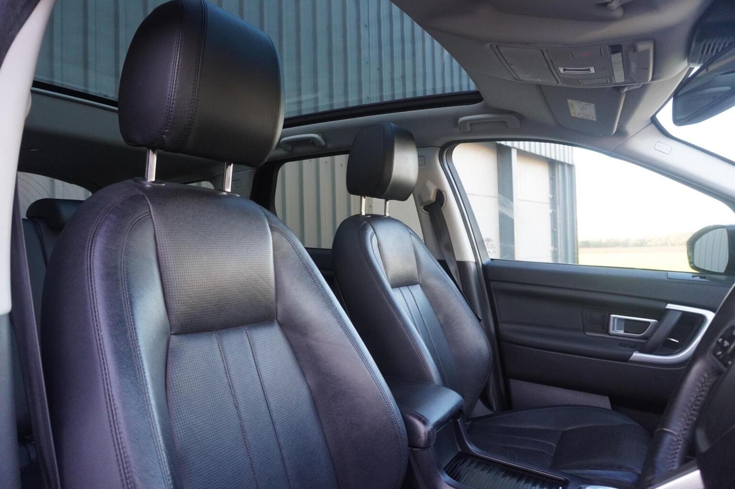 Used Land Rover Discovery Sport 2017 for sale - 76536714: Photo 17