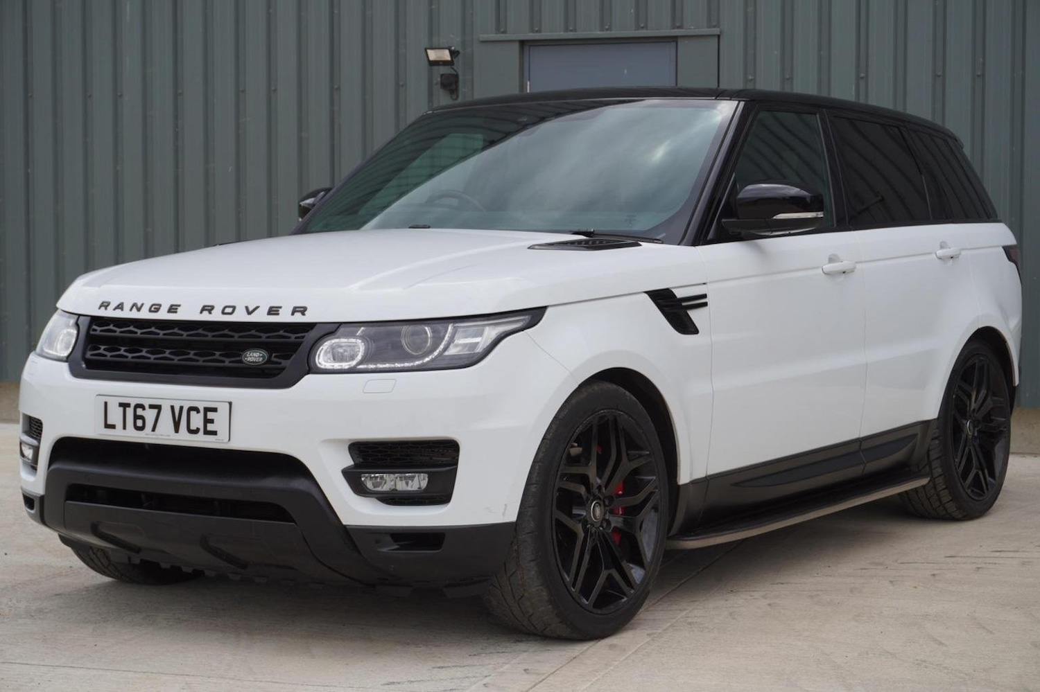 Used Land Rover Range Rover Sport 2017 for sale - 76198157: Photo 3