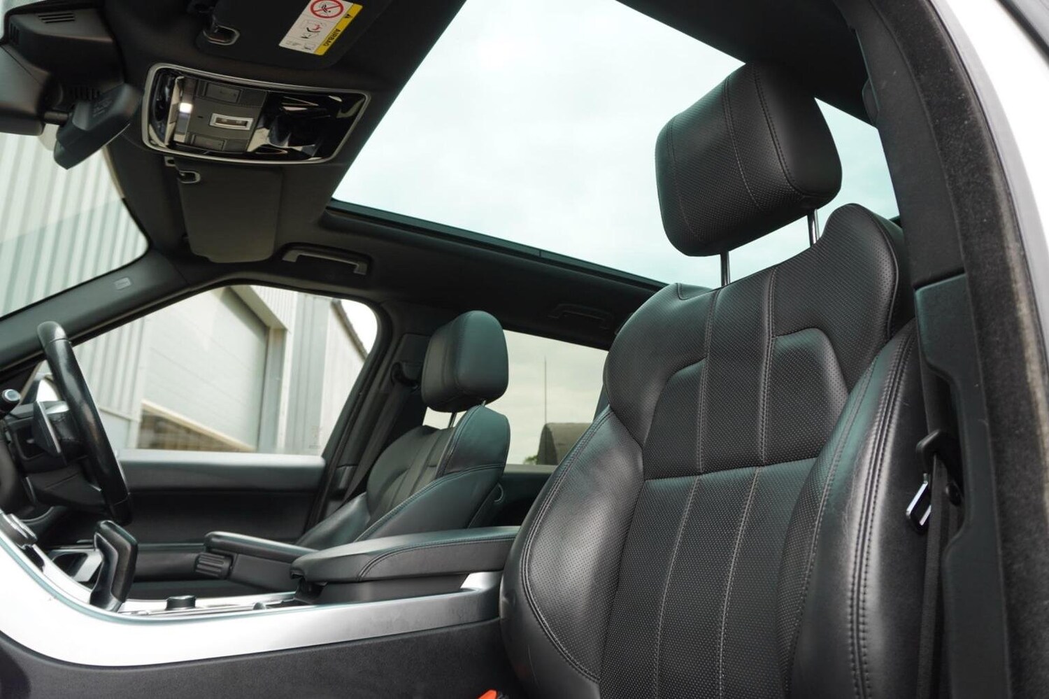 Used Land Rover Range Rover Sport 2017 for sale - 76198157: Photo 36