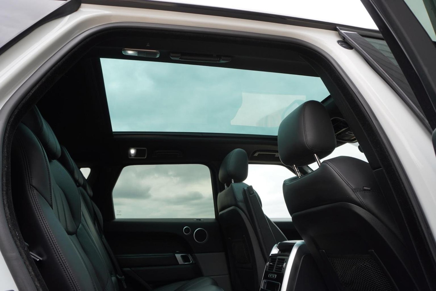 Used Land Rover Range Rover Sport 2017 for sale - 76198157: Photo 39