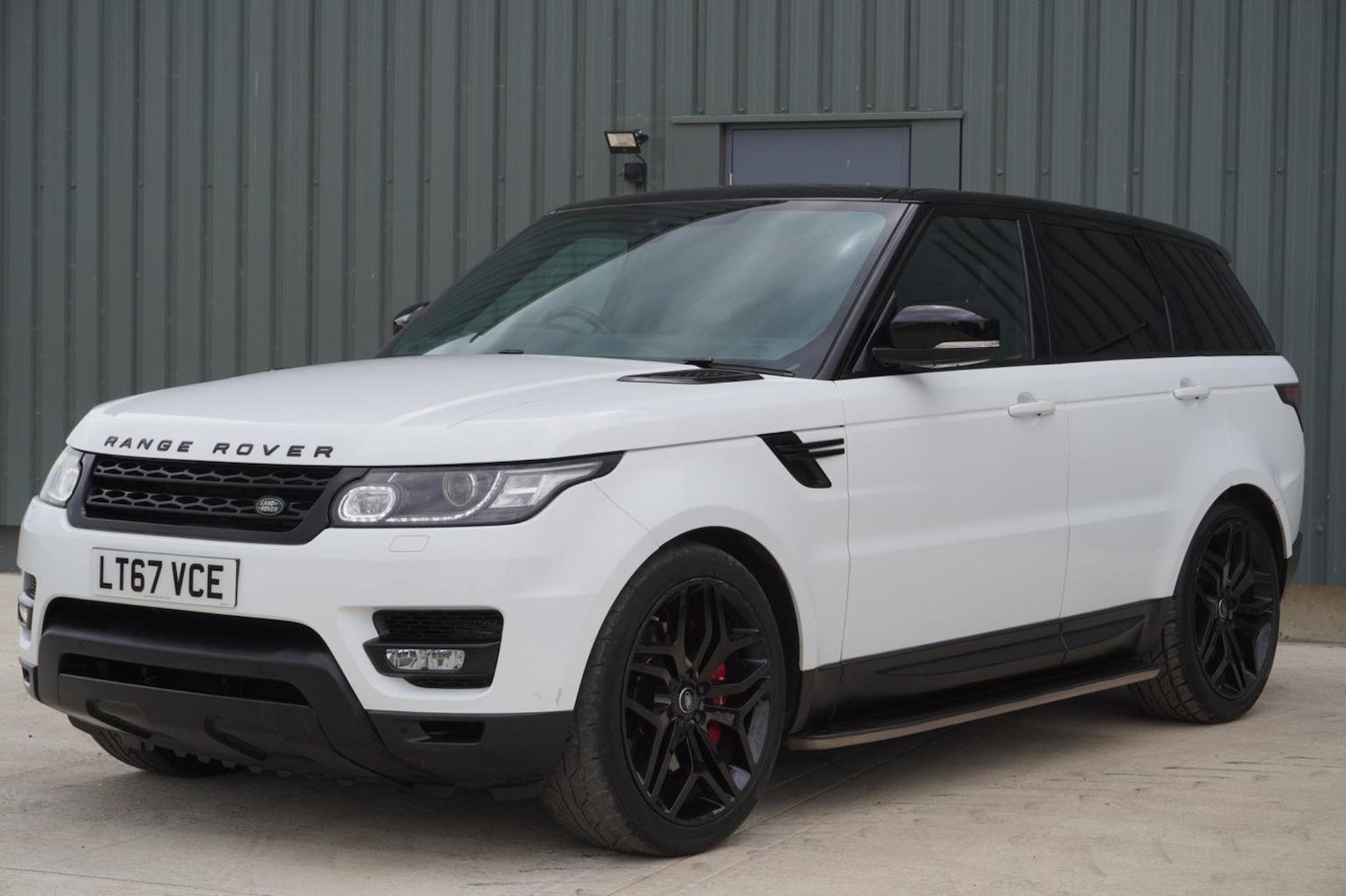 Used Land Rover Range Rover Sport 2017 for sale - 76198157: Photo 9