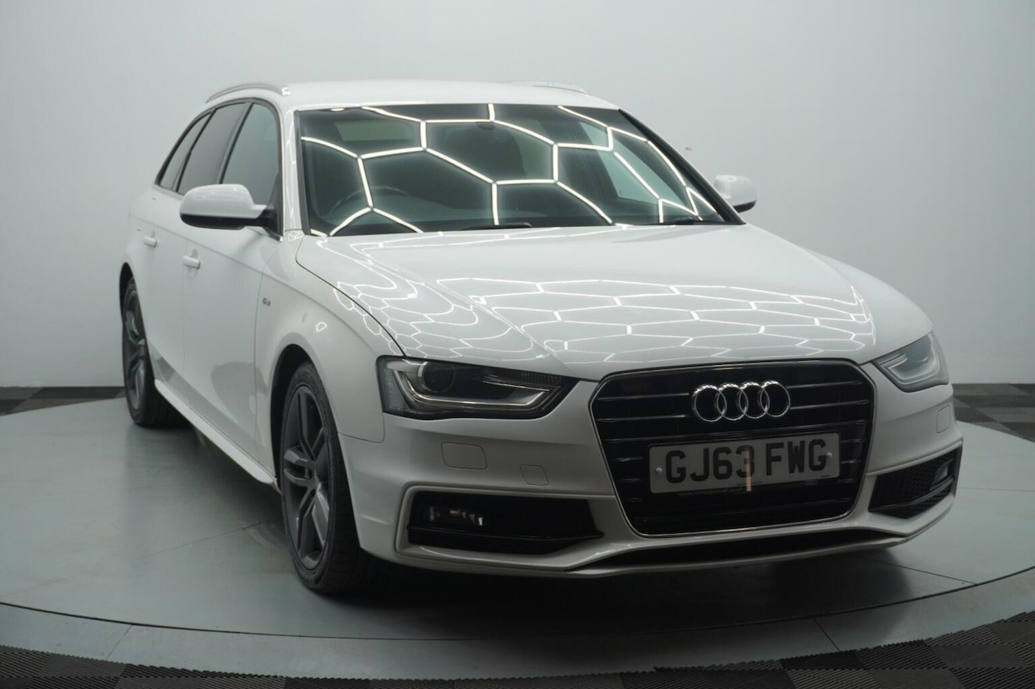 Used Audi A4 2013 for sale - 77991680: Photo 11