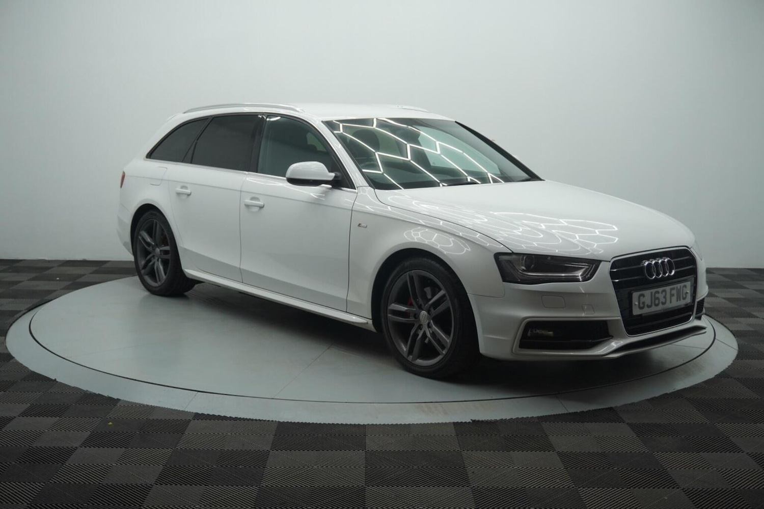 Used Audi A4 2013 for sale - 77991680: Photo 12