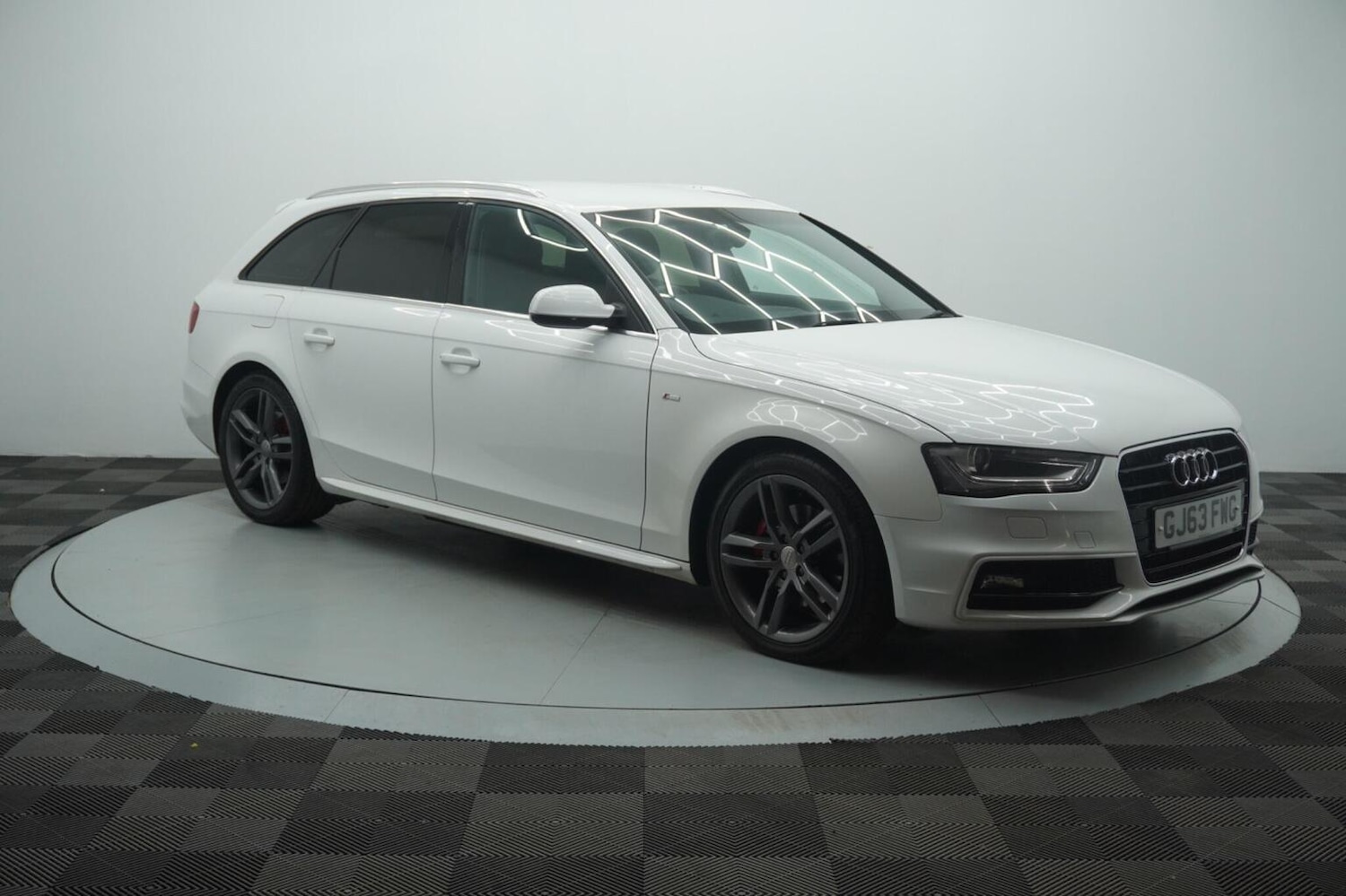 Used Audi A4 2013 for sale - 77991680: Photo 13