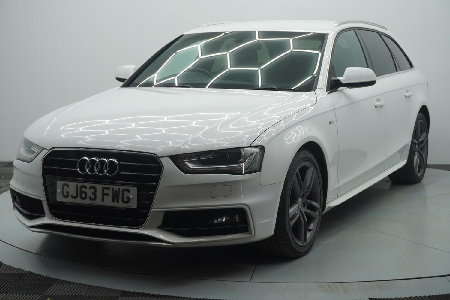 Used Audi A4 2013 for sale - 77991680: Photo 14