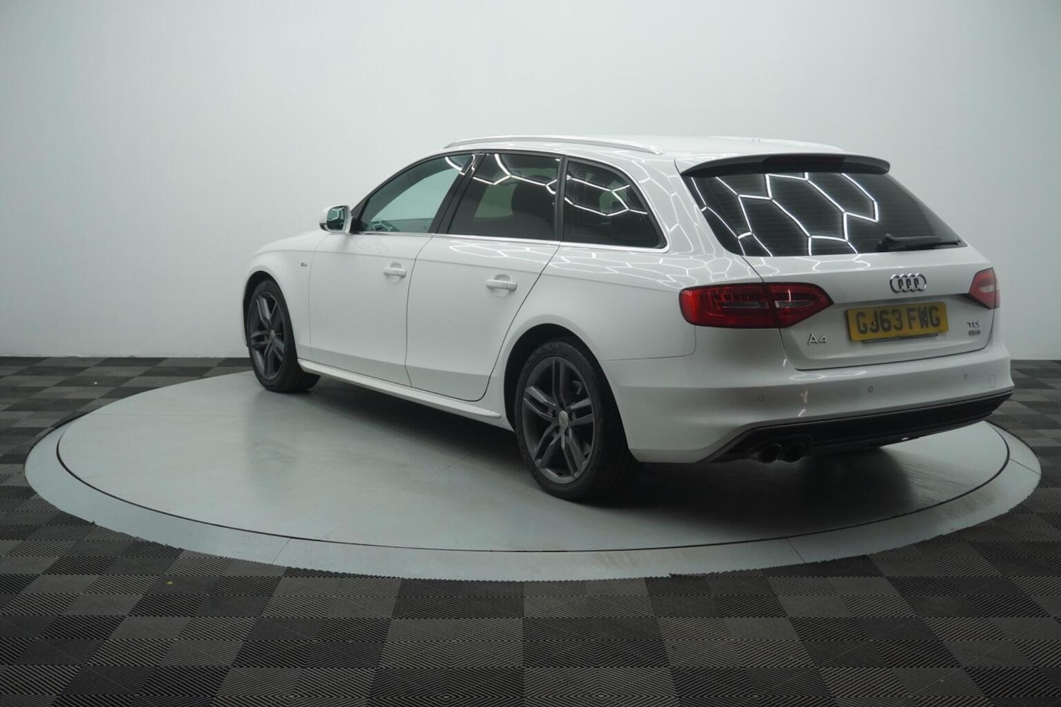 Used Audi A4 2013 for sale - 77991680: Photo 20