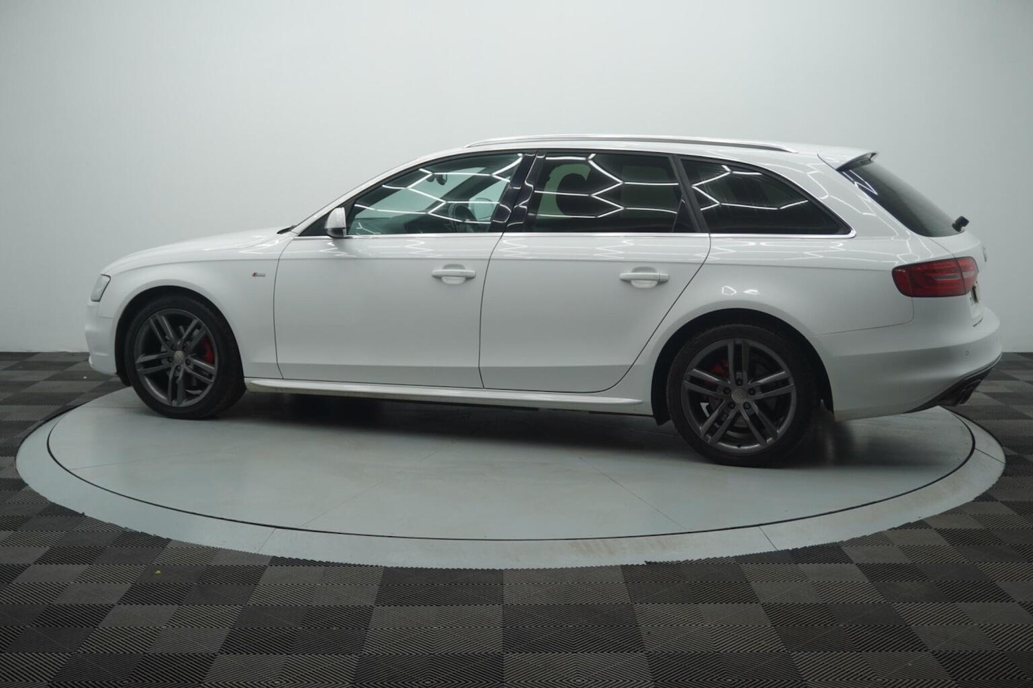 Used Audi A4 2013 for sale - 77991680: Photo 27