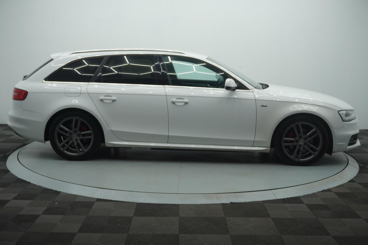 Used Audi A4 2013 for sale - 77991680: Photo 29