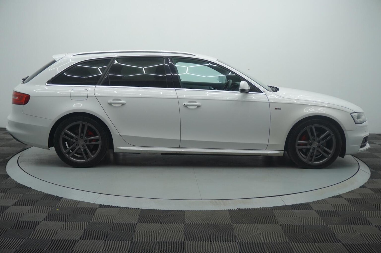 Used Audi A4 2013 for sale - 77991680: Photo 35