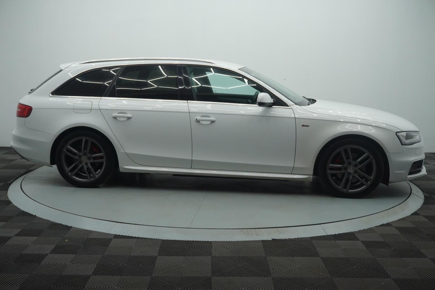 Used Audi A4 2013 for sale - 77991680: Photo 43