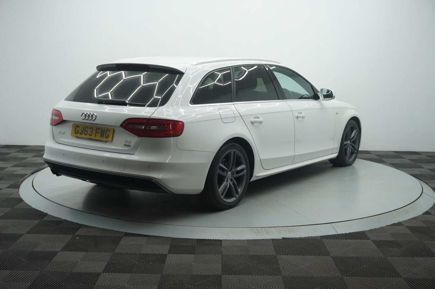 Used Audi A4 2013 for sale - 77991680: Photo 45