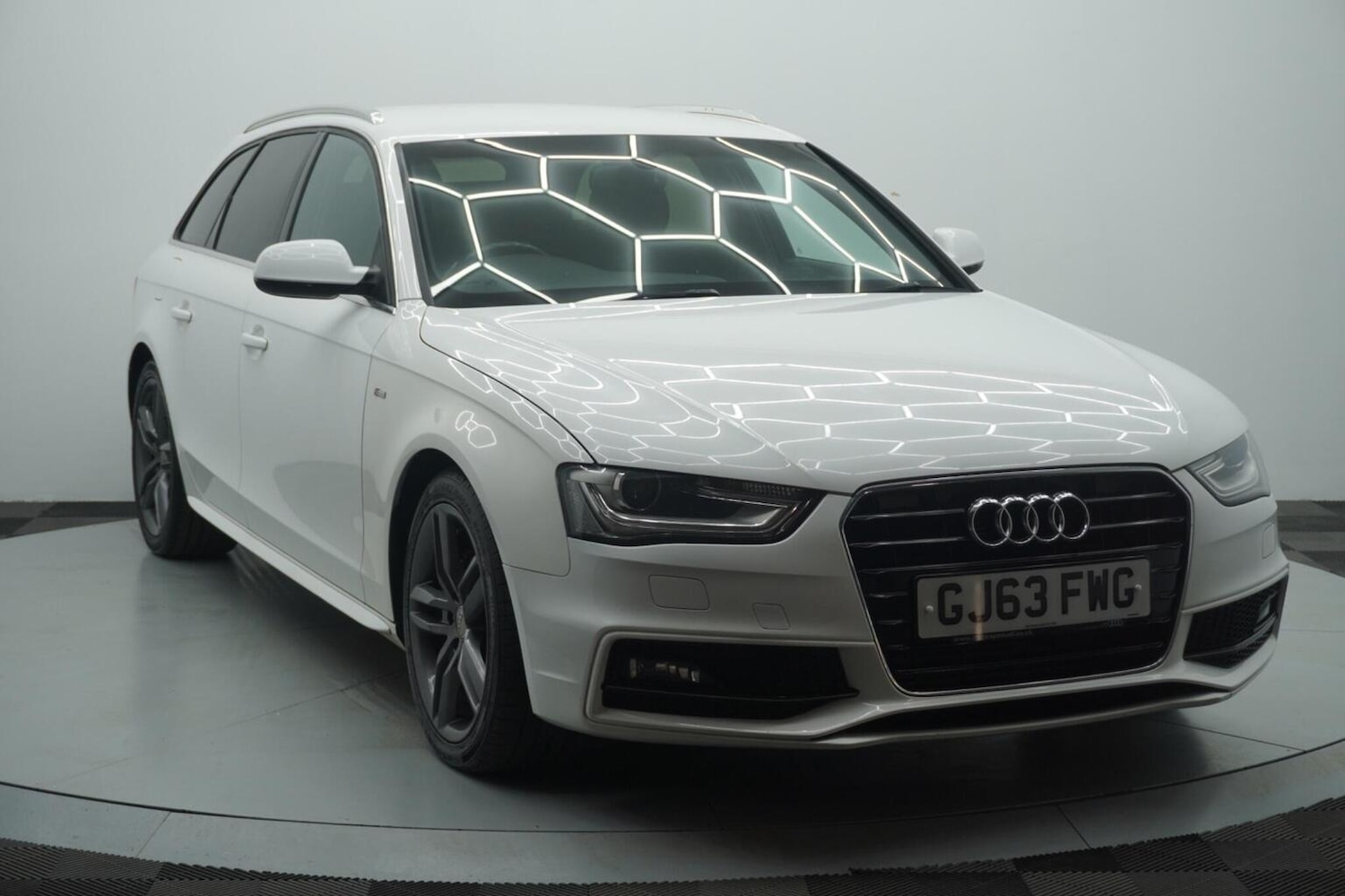 Used Audi A4 2013 for sale - 77991680: Photo 6