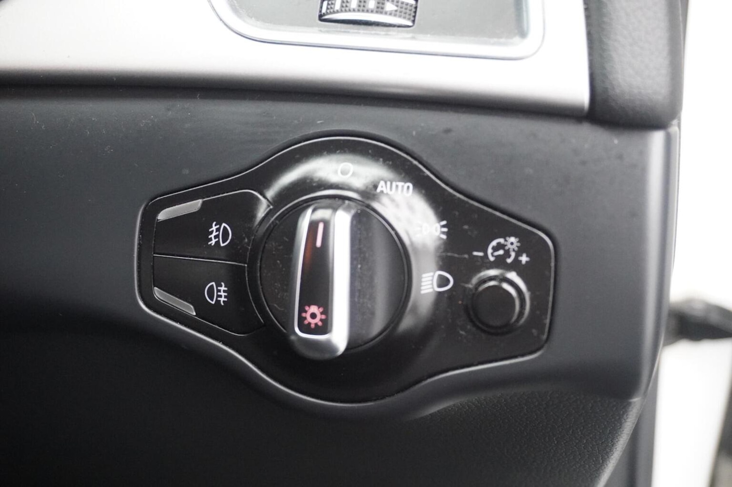 Used Audi A4 2013 for sale - 77991680: Photo 65