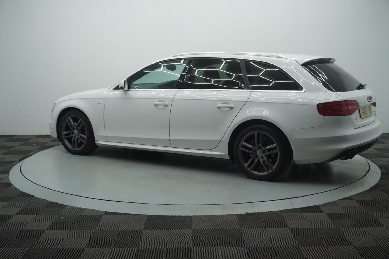 Used Audi A4 2013 for sale - 77991680: Photo 77