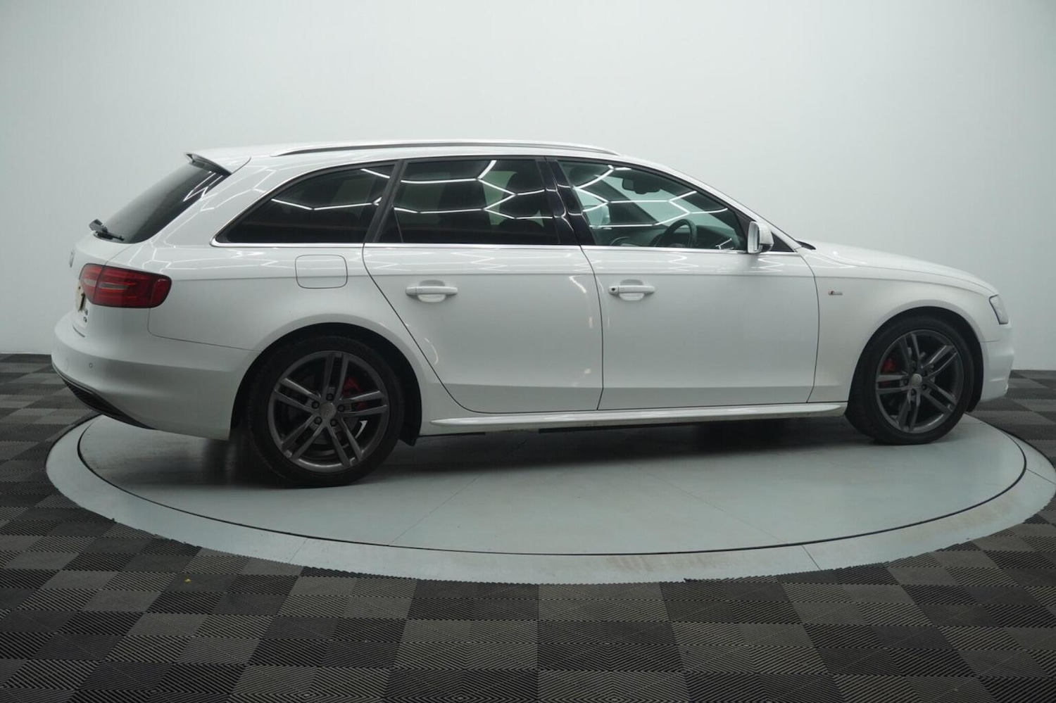 Used Audi A4 2013 for sale - 77991680: Photo 78