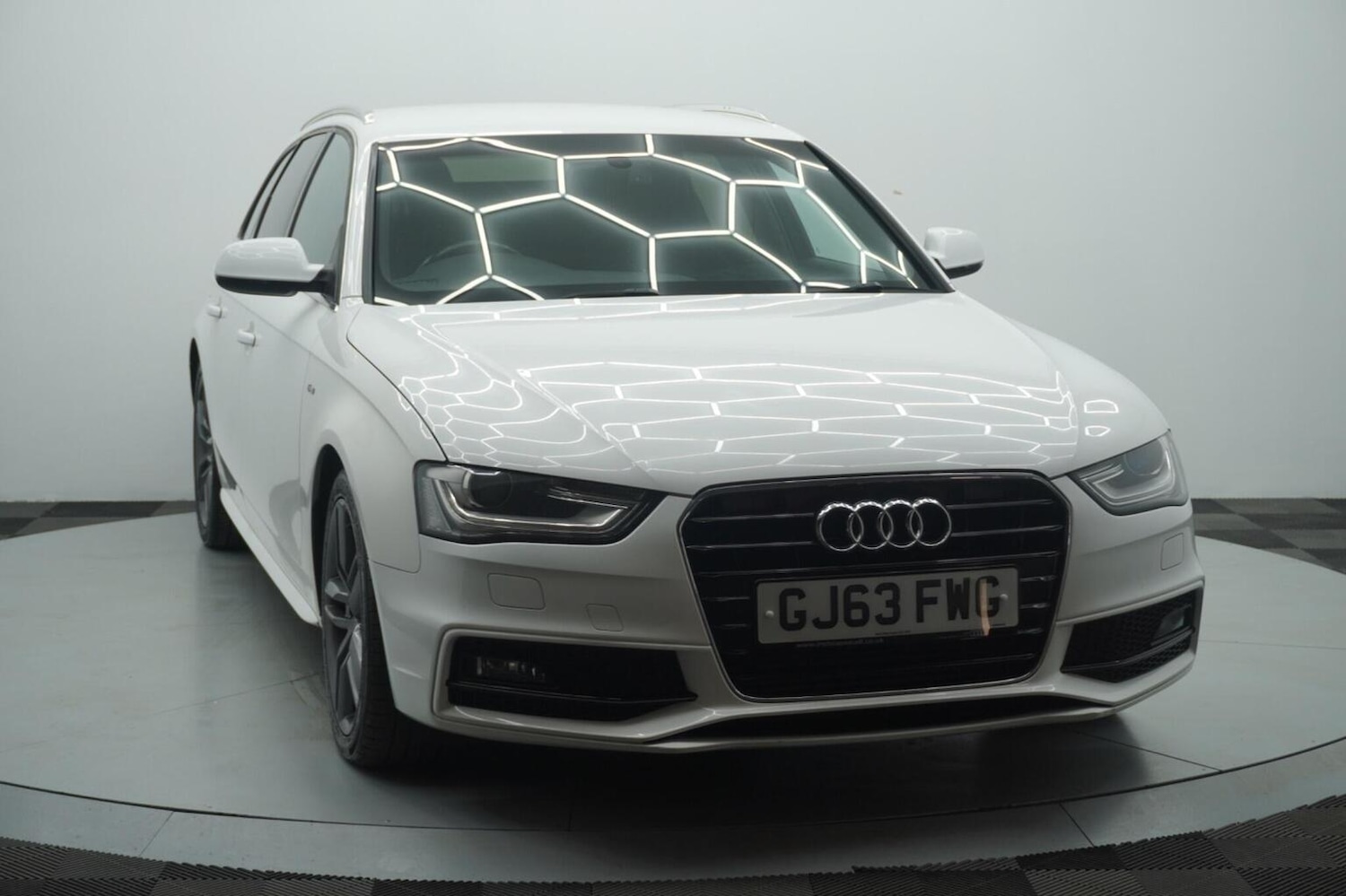 Used Audi A4 2013 for sale - 77991680: Photo 8