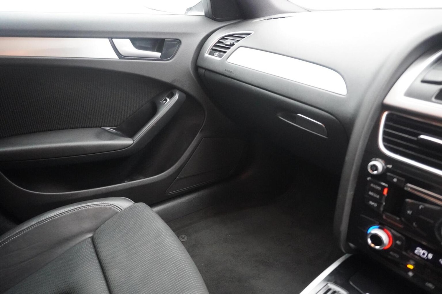 Used Audi A4 2013 for sale - 77991680: Photo 81