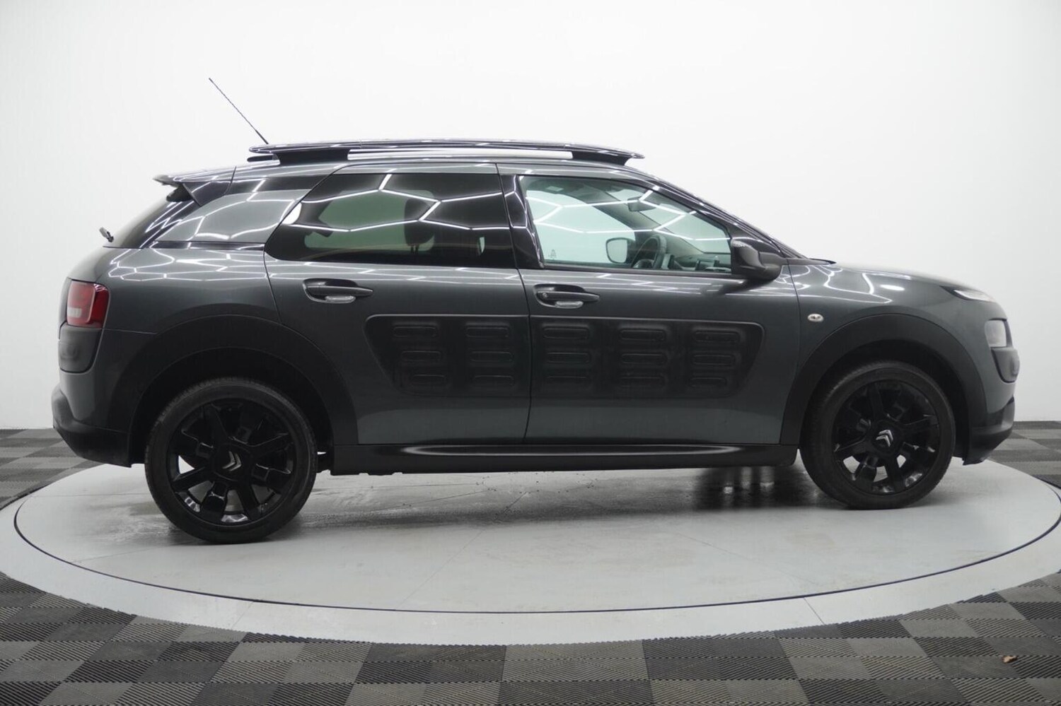 Used Citroen C4 Cactus 2016 for sale - 77370713: Photo 25