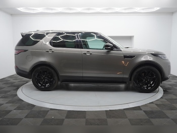 Used Land Rover Discovery 2017 for sale - 78944874: Photo
