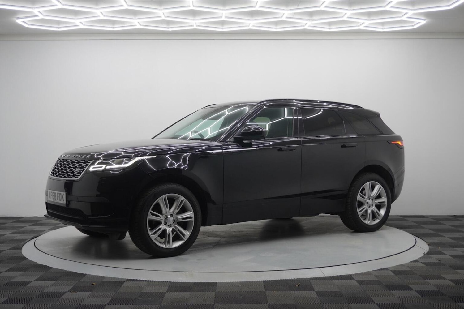 Used Land Rover Range Rover Velar 2018 for sale - 76483068: Photo 10